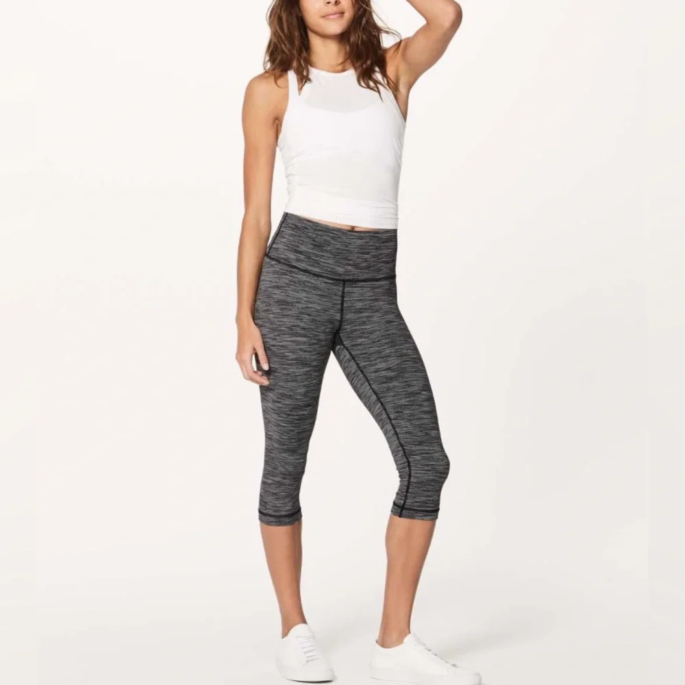 Lululemon Wunder Under Hi-Rise 1/2 Tight - Picture 1 of 8